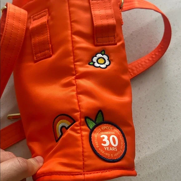 Disney Epcot 30 year flower and garden festival lug bag - Picture 5 of 5